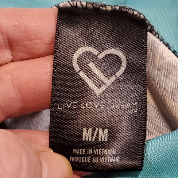 - Live Love Dream bright workout capris - Picture 6 of 8